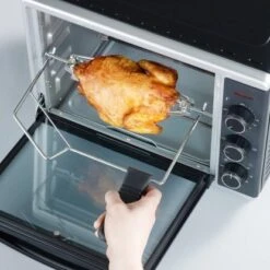 Severin Mini Backofen 1600 W, 230°C -Küchenarmaturen Geschäft 056 Haehnchen herausnehmen